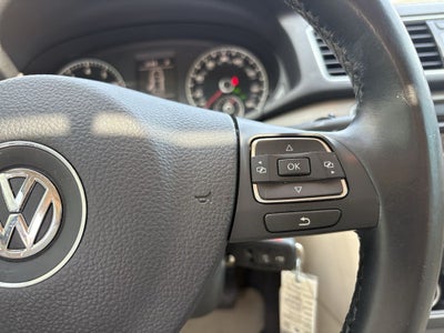 2014 Volkswagen Passat Base