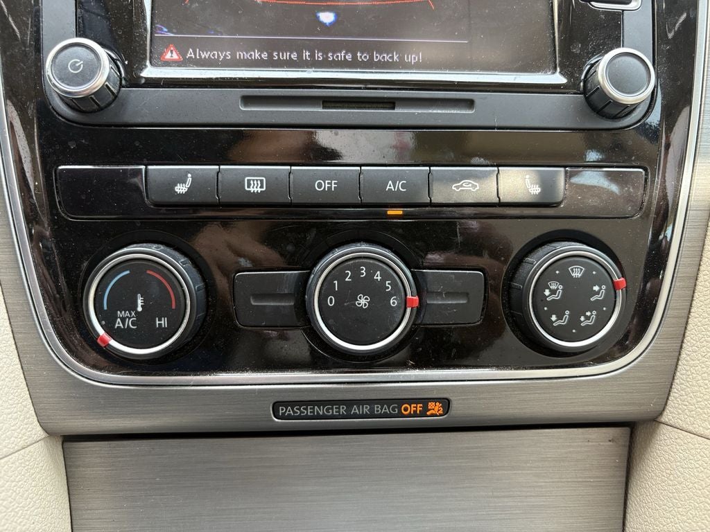 2014 Volkswagen Passat Base