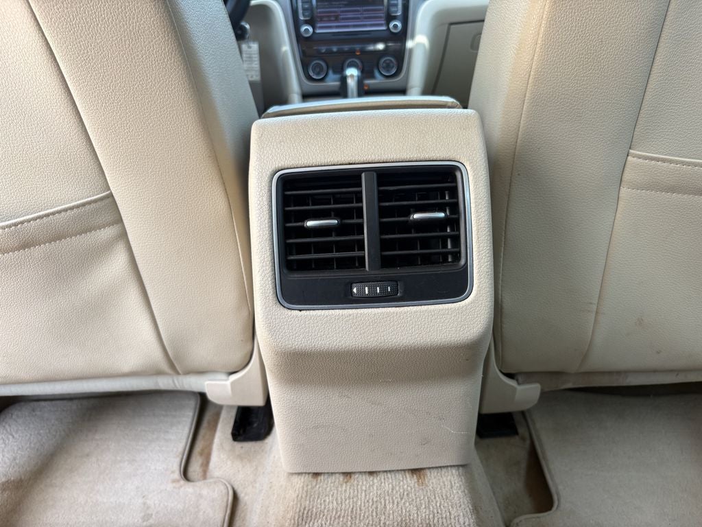 2014 Volkswagen Passat Base