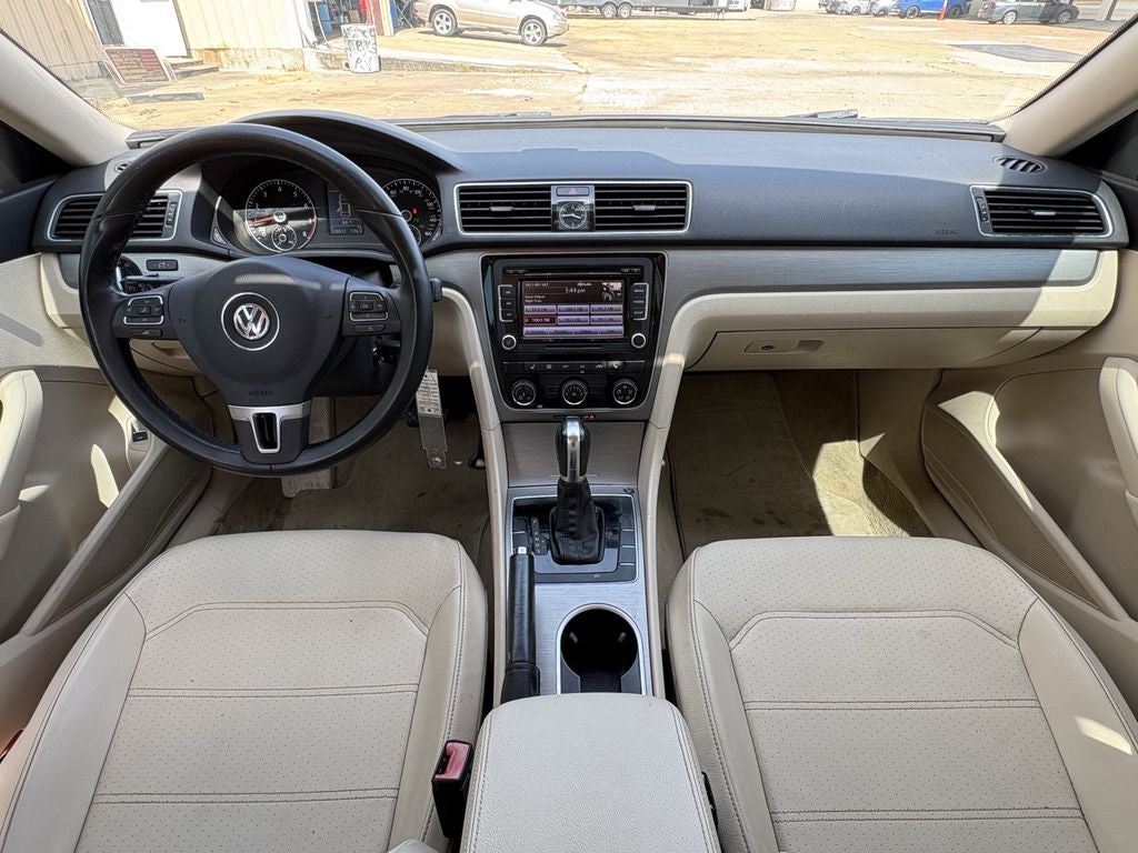 2014 Volkswagen Passat Base