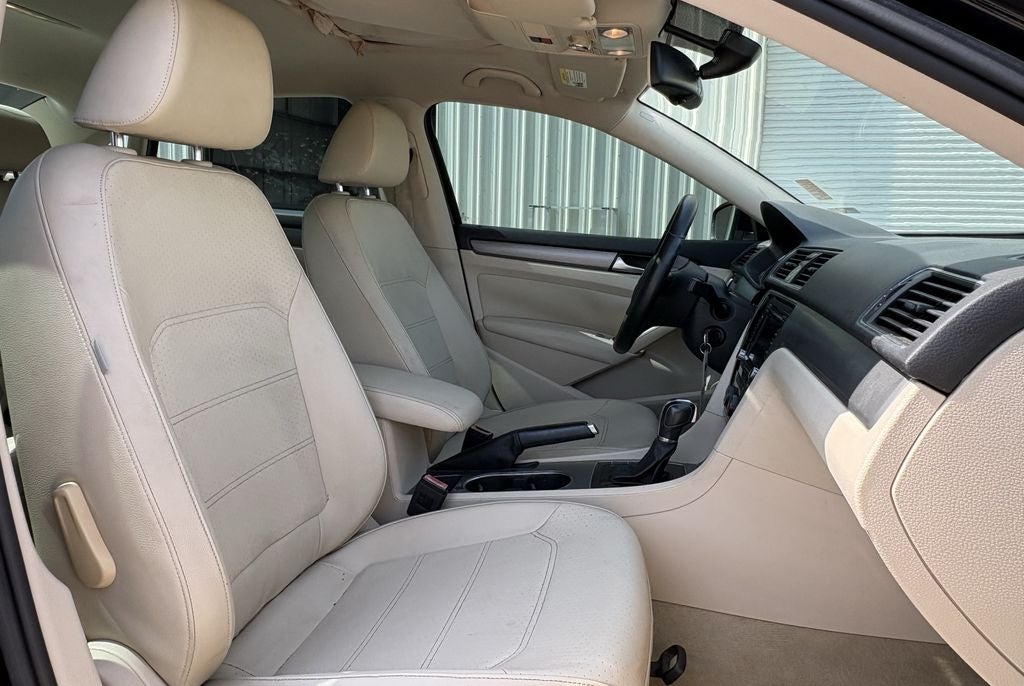 2014 Volkswagen Passat Base