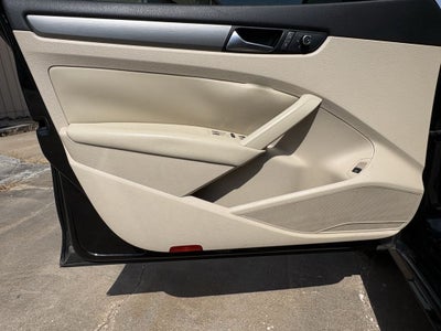 2014 Volkswagen Passat Base