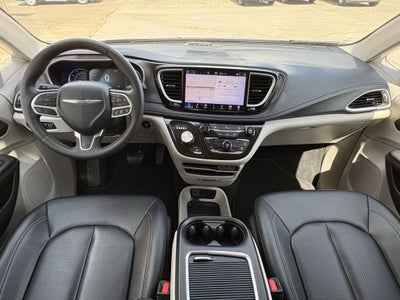 2024 Chrysler Pacifica Hybrid Select