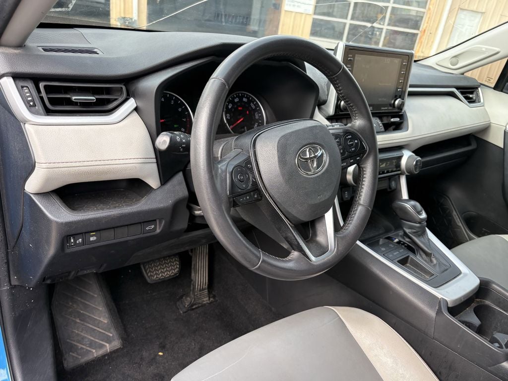 2020 Toyota RAV4 XLE Premium