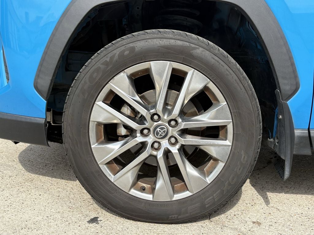 2020 Toyota RAV4 XLE Premium