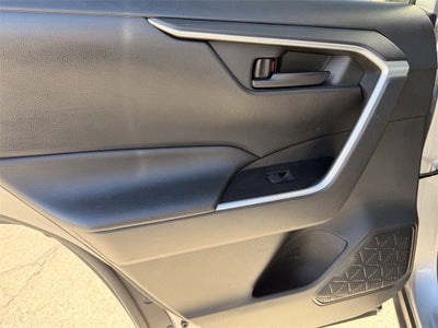 2020 Toyota RAV4 Hybrid LE