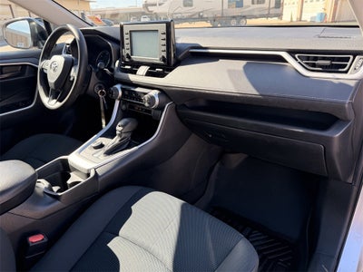 2020 Toyota RAV4 Hybrid LE