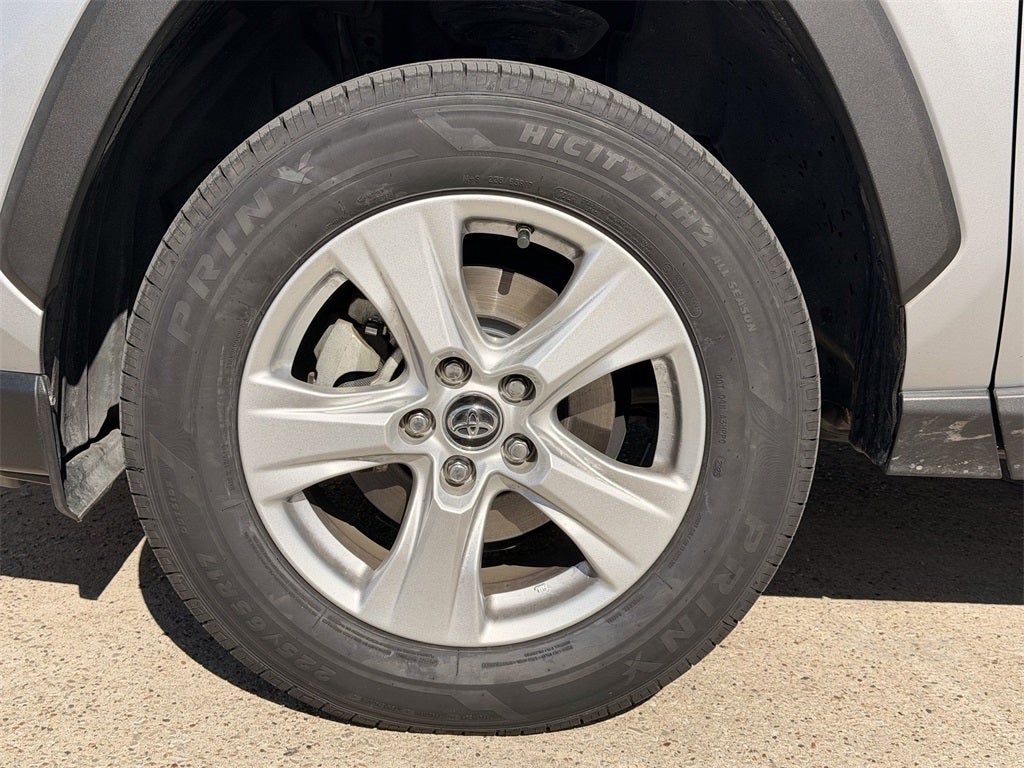 2020 Toyota RAV4 Hybrid LE