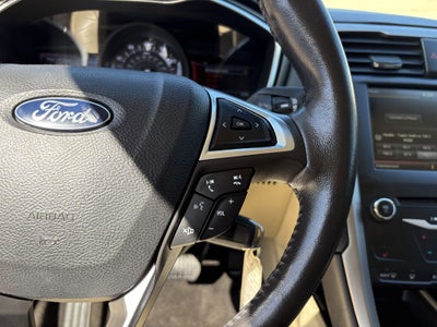 2015 Ford Fusion SE