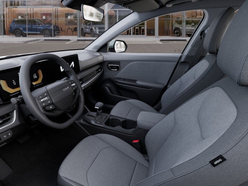 2025 Kia K4 LXS AUTO