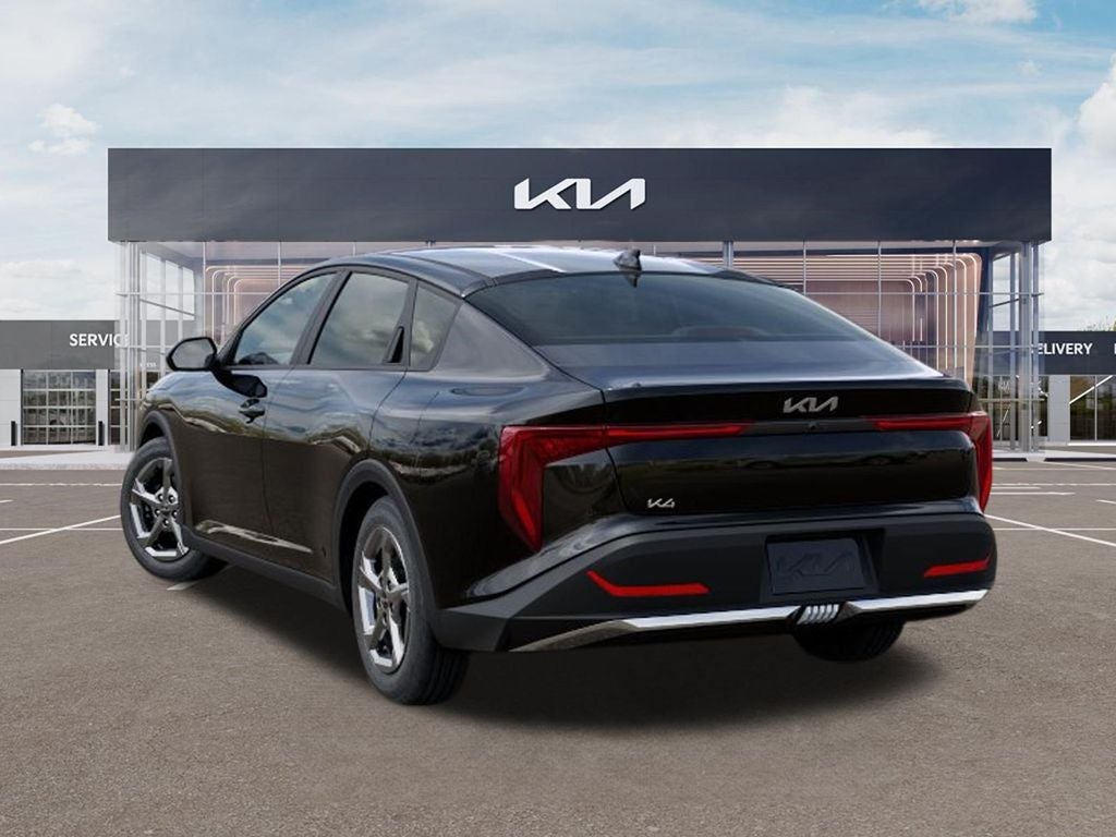 2026 Kia K4 LXS AUTO