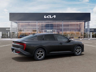 2026 Kia K4 LXS AUTO