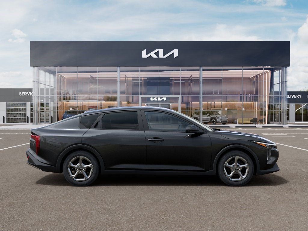 2026 Kia K4 LXS AUTO