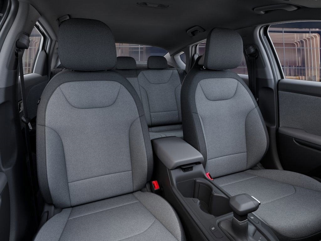 2025 Kia K4 LXS AUTO