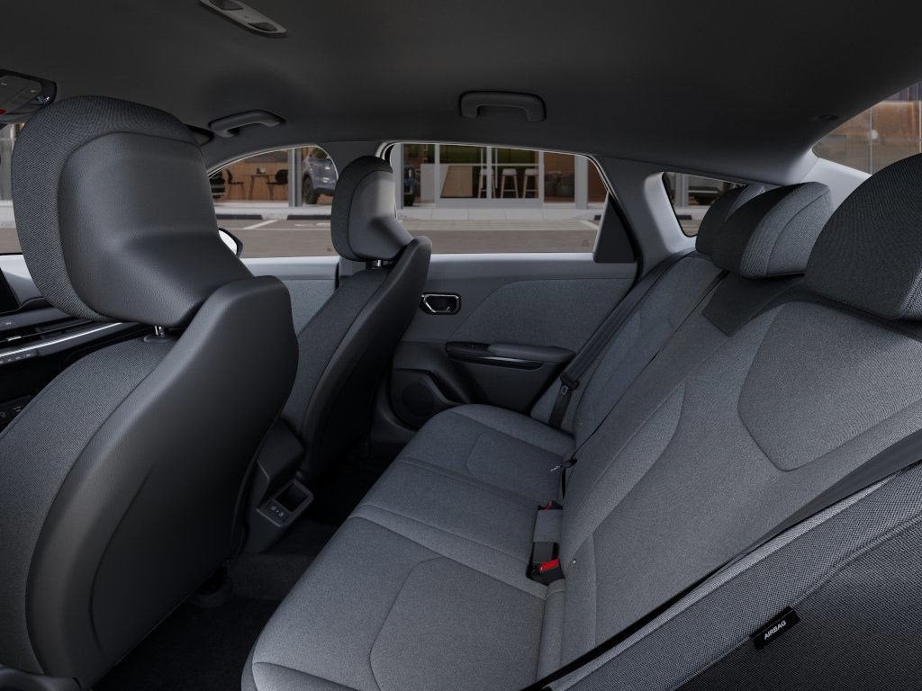 2025 Kia K4 LXS AUTO