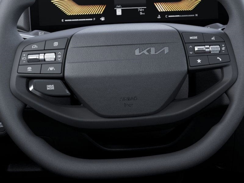 2025 Kia K4 LXS AUTO
