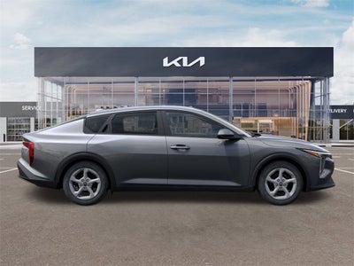 2025 Kia K4 LXS AUTO