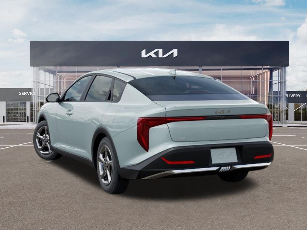 2026 Kia K4 LXS AUTO