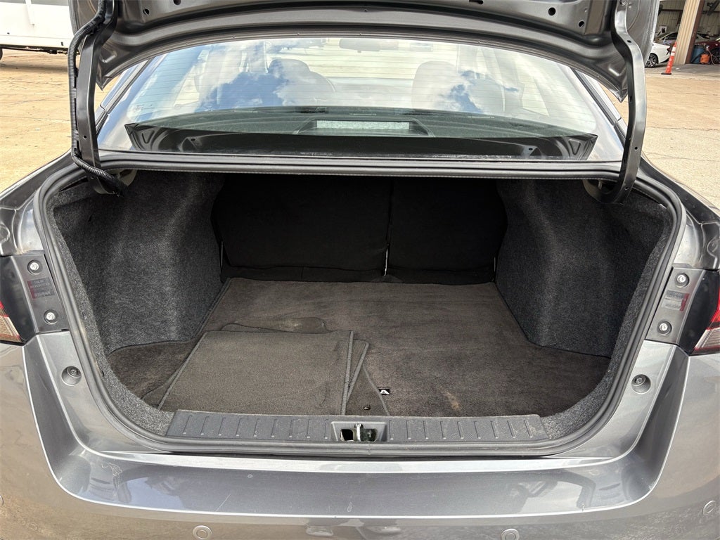 2024 Nissan Versa 1.6 SV