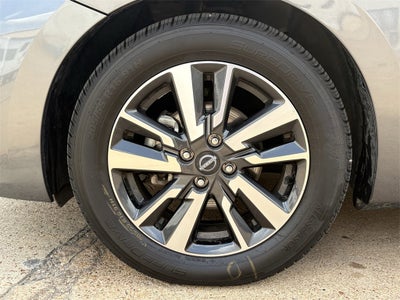 2024 Nissan Versa 1.6 SV