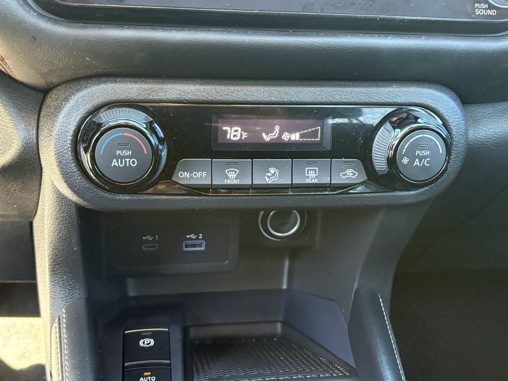 2023 Nissan Kicks SR