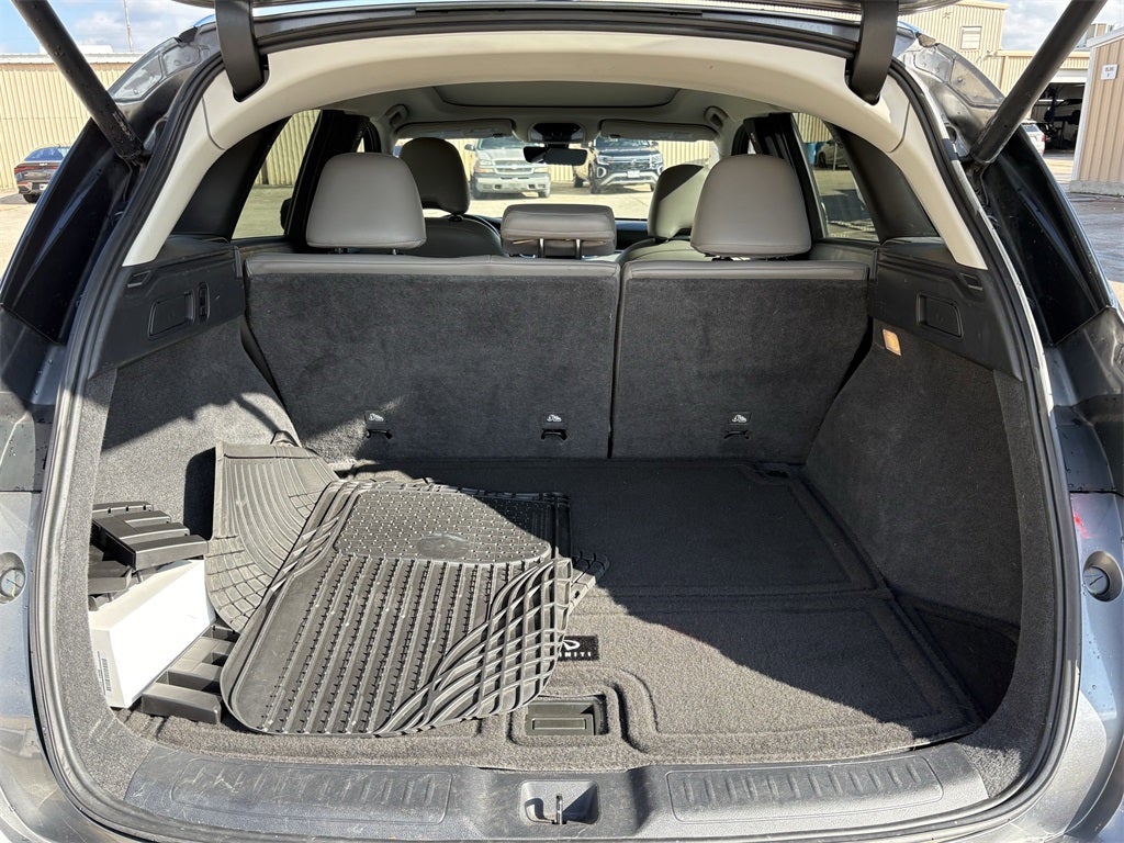 2023 INFINITI QX50 LUXE