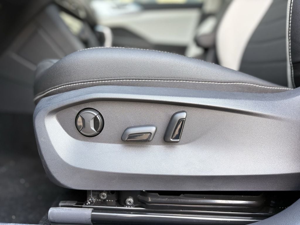 2025 Volkswagen Taos 1.5T SEL