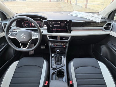 2025 Volkswagen Taos 1.5T SEL