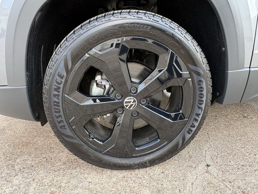 2025 Volkswagen Taos 1.5T SEL