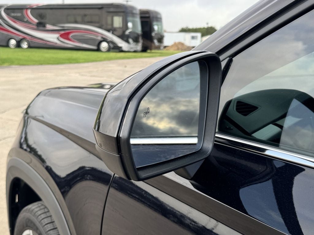 2025 Volkswagen Taos 1.5T SEL