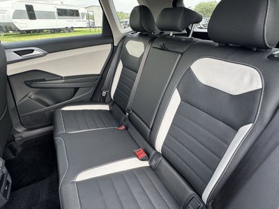 2025 Volkswagen Taos 1.5T SEL