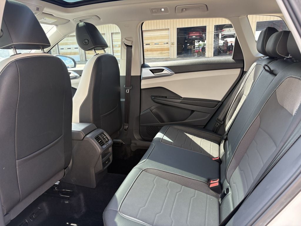 2025 Volkswagen Taos 1.5T SE
