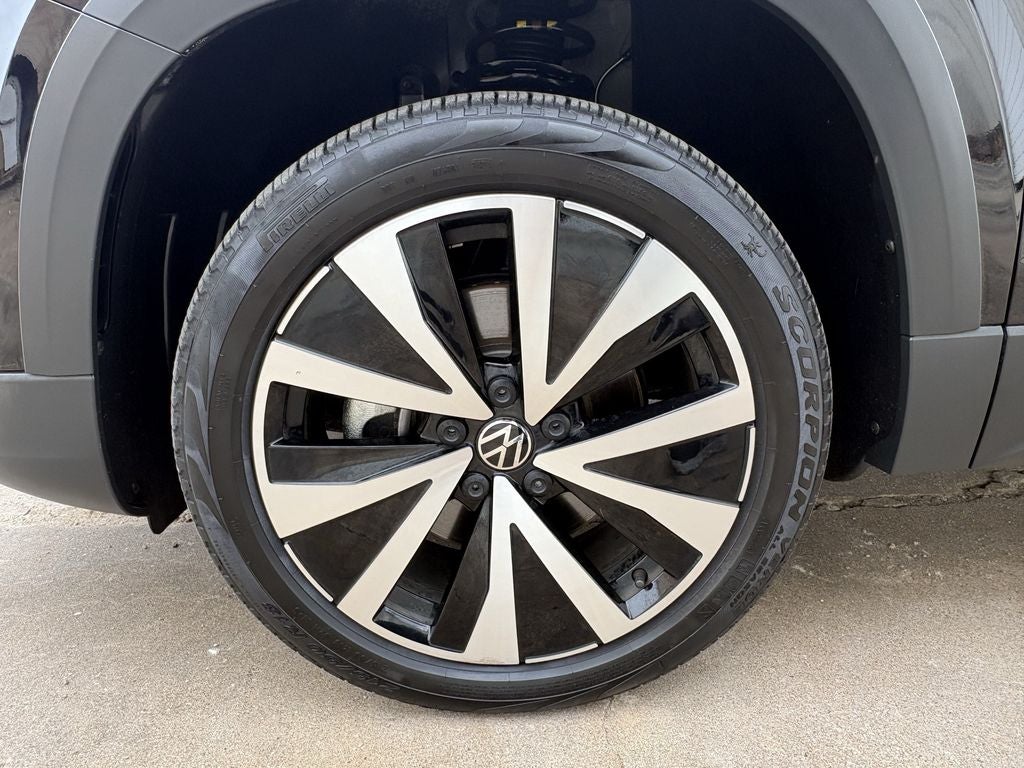 2024 Volkswagen Taos 1.5T SE