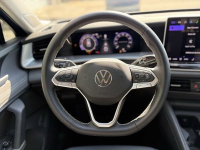 2025 Volkswagen Tiguan 2.0T SE