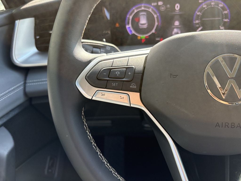 2025 Volkswagen Tiguan 2.0T SE