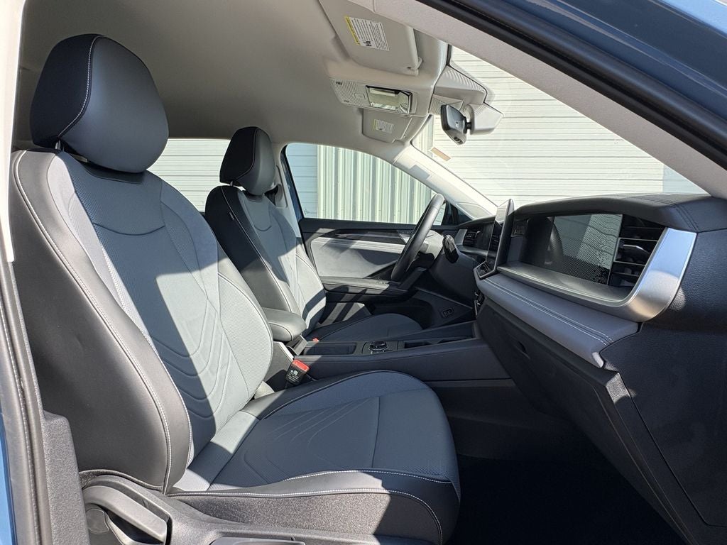 2025 Volkswagen Tiguan 2.0T SE