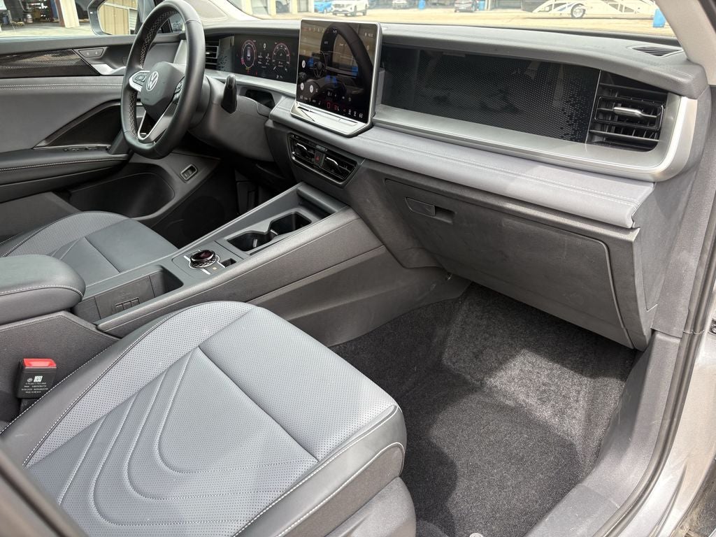 2025 Volkswagen Tiguan 2.0T SE