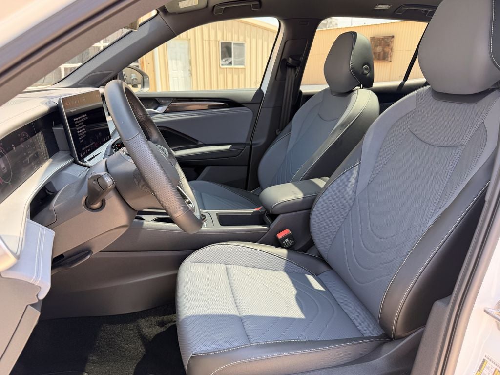2025 Volkswagen Tiguan 2.0T SE R-Line Black