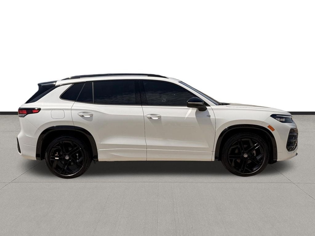2025 Volkswagen Tiguan 2.0T SE R-Line Black