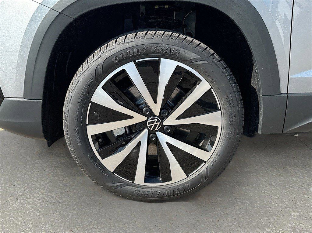 2024 Volkswagen Taos 1.5T SE