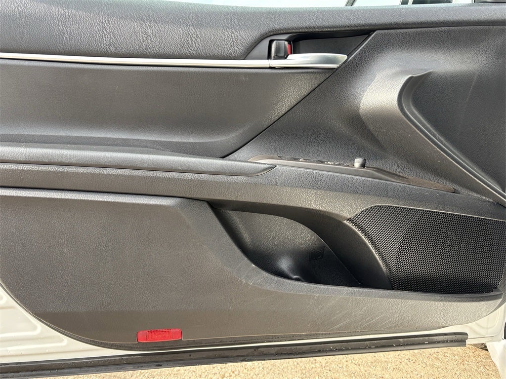 2022 Toyota Camry Hybrid SE