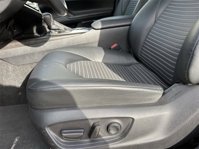 2022 Toyota Camry Hybrid SE