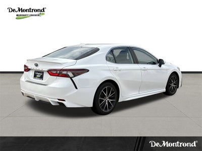 2022 Toyota Camry Hybrid SE