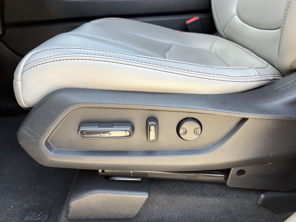 2023 Honda Pilot EX-L 8 Passenger
