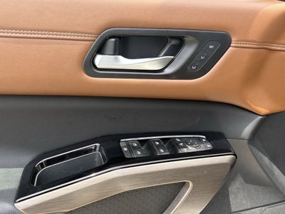 2023 Nissan Pathfinder Platinum