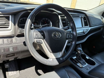 2017 Toyota Highlander Limited