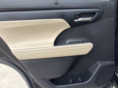 2023 Toyota Highlander XSE