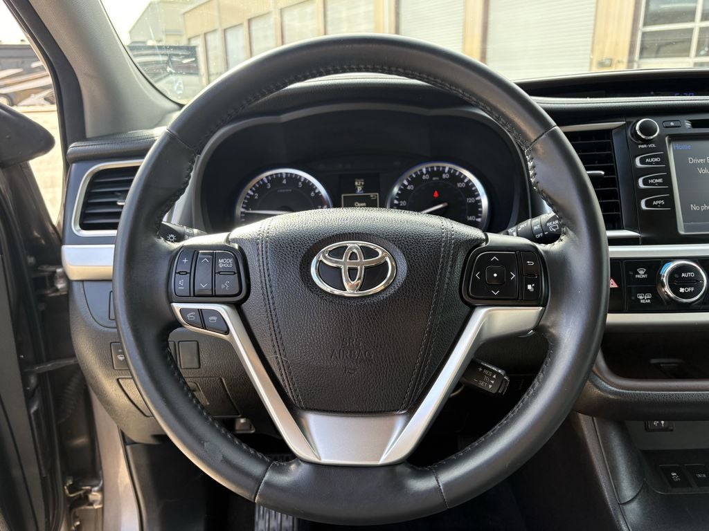 2016 Toyota Highlander XLE V6