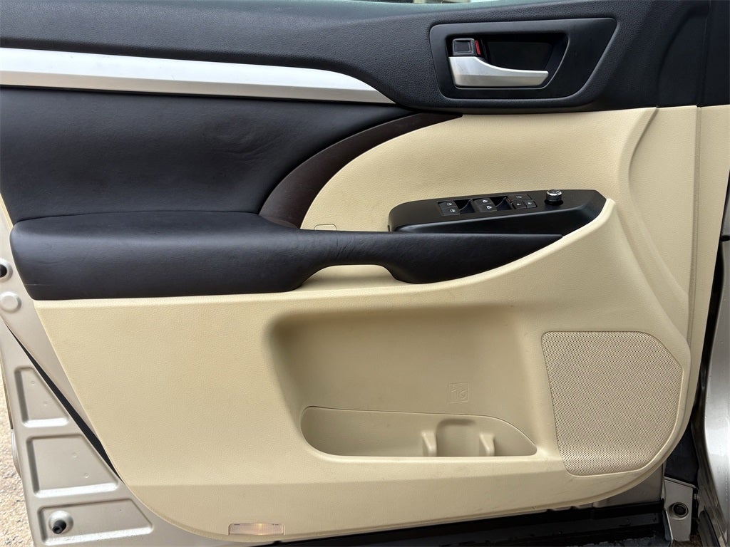 2016 Toyota Highlander XLE V6