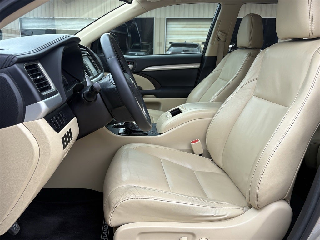 2016 Toyota Highlander XLE V6